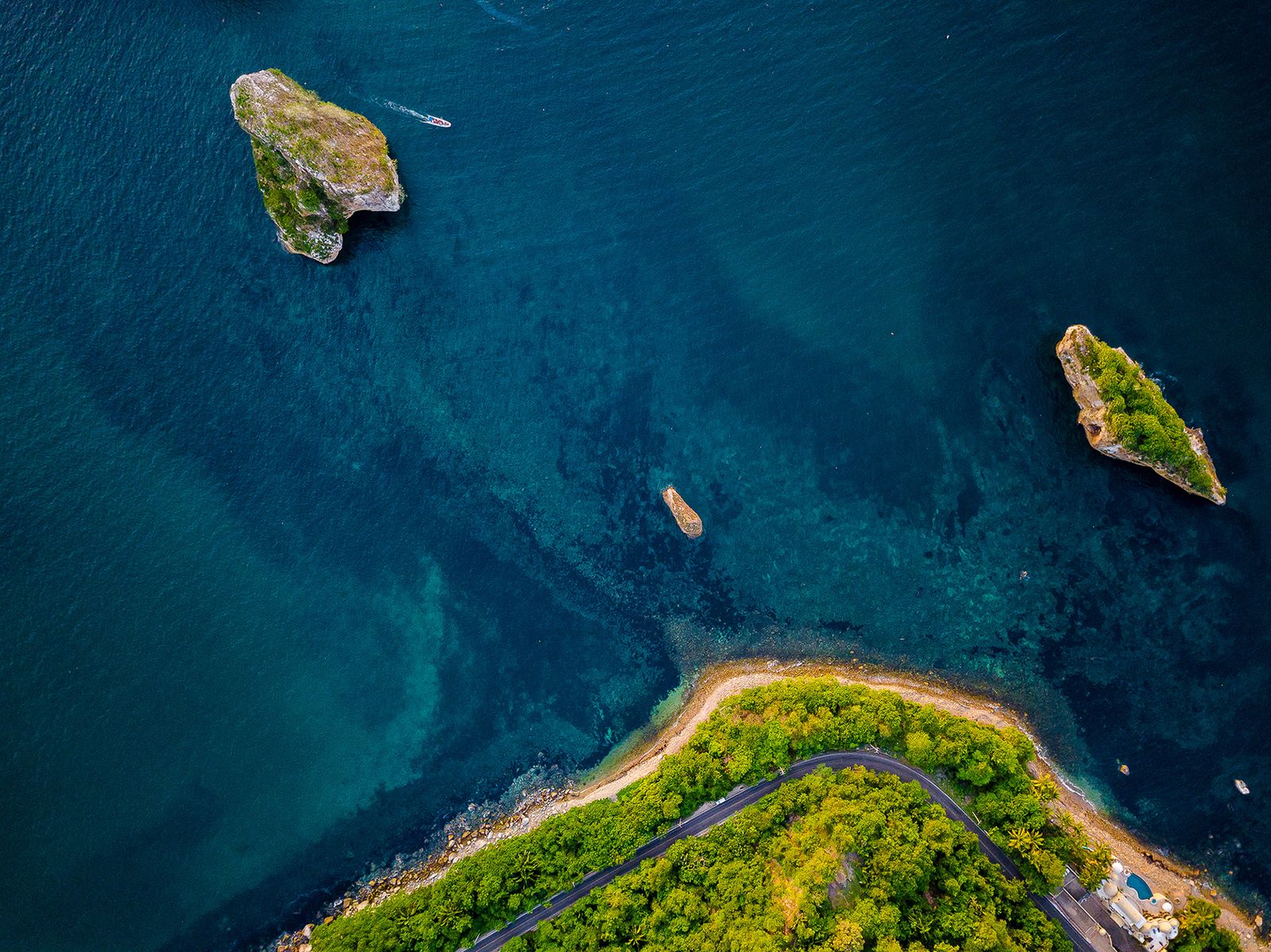 Top-down view of Los Arcos de Mismaloya Marine Park
